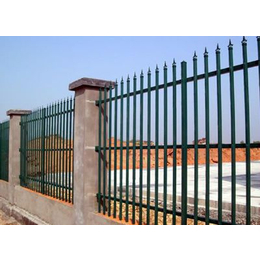 塑鋼草坪護欄哪家好-巴中塑鋼草坪護欄-晟創(chuàng)金屬制品(查看)